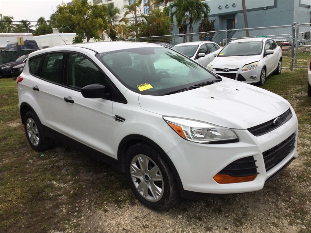 BIDERA Government Auctions 2015 Ford Escape S (Needs Transmission
