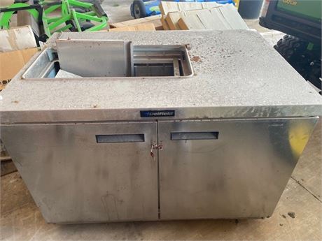 Delfield Refrigerator Model 4448-8