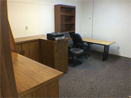 Mix lot of (07) Office Furniture