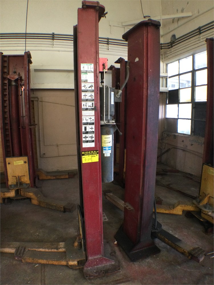 BIDERA Government Auctions (1) Mohawk A7 7000lbs Vehicle Lift