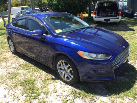 2013 Ford Fusion SE (Unmarked Unit)