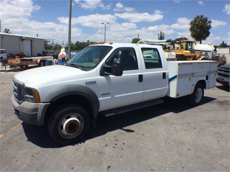 2005 Ford F-450 Crew Cab Utility Bed Truck