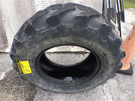 (1) 320/80-18 IND (Used Loader Tire)