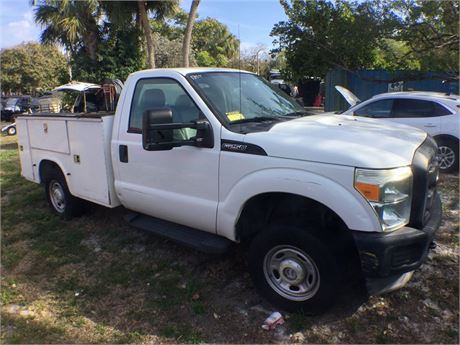 2014 Ford F250XL 4x4 Utility Truck  (Does Nothing)