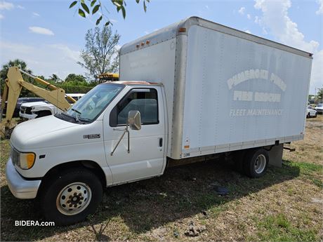 2002 Ford E-350 14ft Box Truck