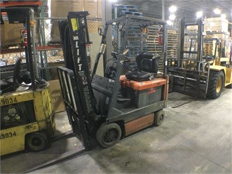 1996 Toyota 3000 LBS Electric Forklift