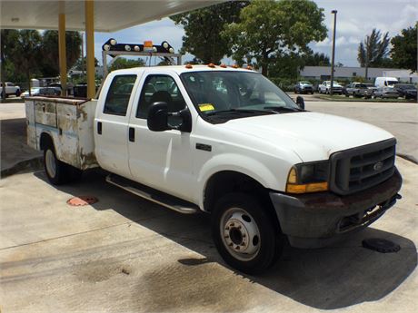 2000 Ford F-450 Crew Cab Utility Bed Truck