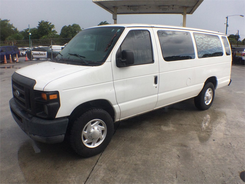 2011 ford e350 hot sale 15 passenger van