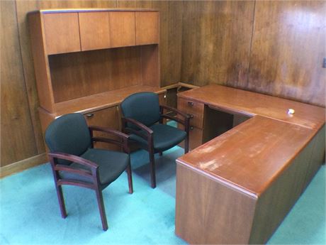 Mix lot of (04) Office Furniture