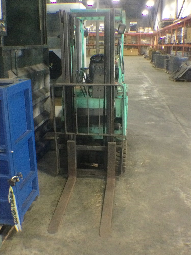 Bidera Government Auctions Mitsubishi 2fbc15 Electric Forklift 3000lbs