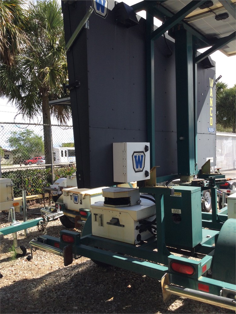 BIDERA Government Auctions - 2018 Wanco Message Board Trailer