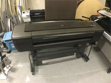 HP Designjet  Z6dr V-Trimmer PostScrip Printer