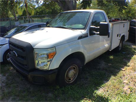2016 Ford F-250XL 4X2 (Does Nothing)