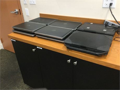 Mix lot of (12) Dell Laptops