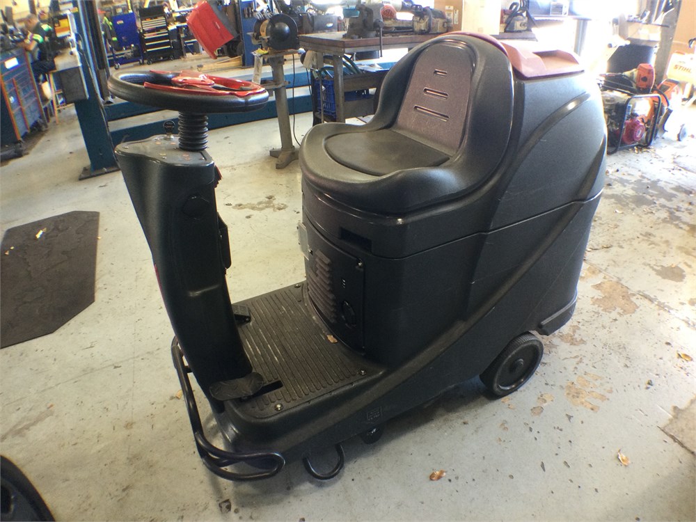 BIDERA Government Auctions - Viper Ride On Scrubber