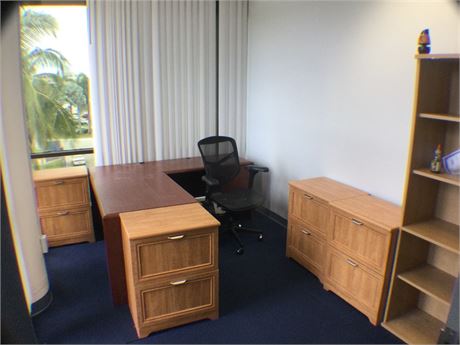 Mix lot of (06) Office Furniture