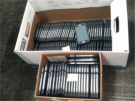 Lot of (162) Motorola Moto Cell Phones