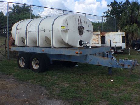 2008 Water Tanker Trailer with 2000 Gallon Water Tanker (Bill of Sale Only!)