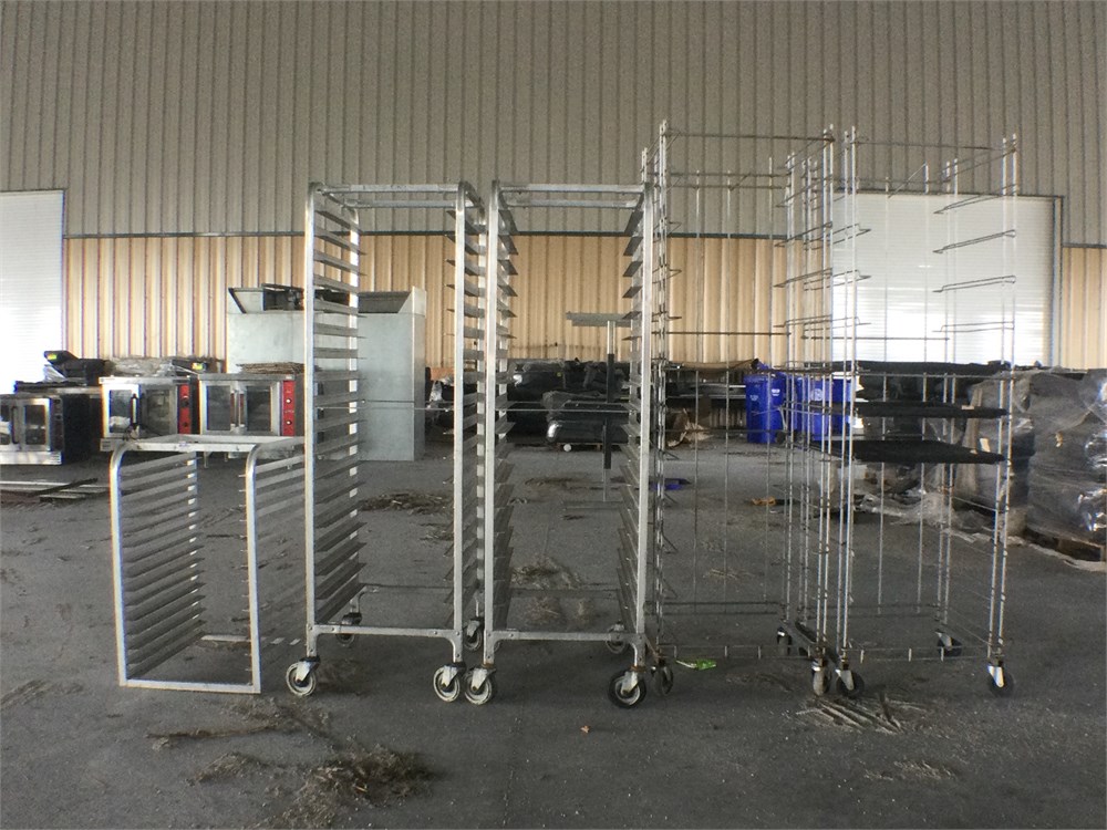 BIDERA Government Auctions - Mix lot of (05) Restaurant Food Racks