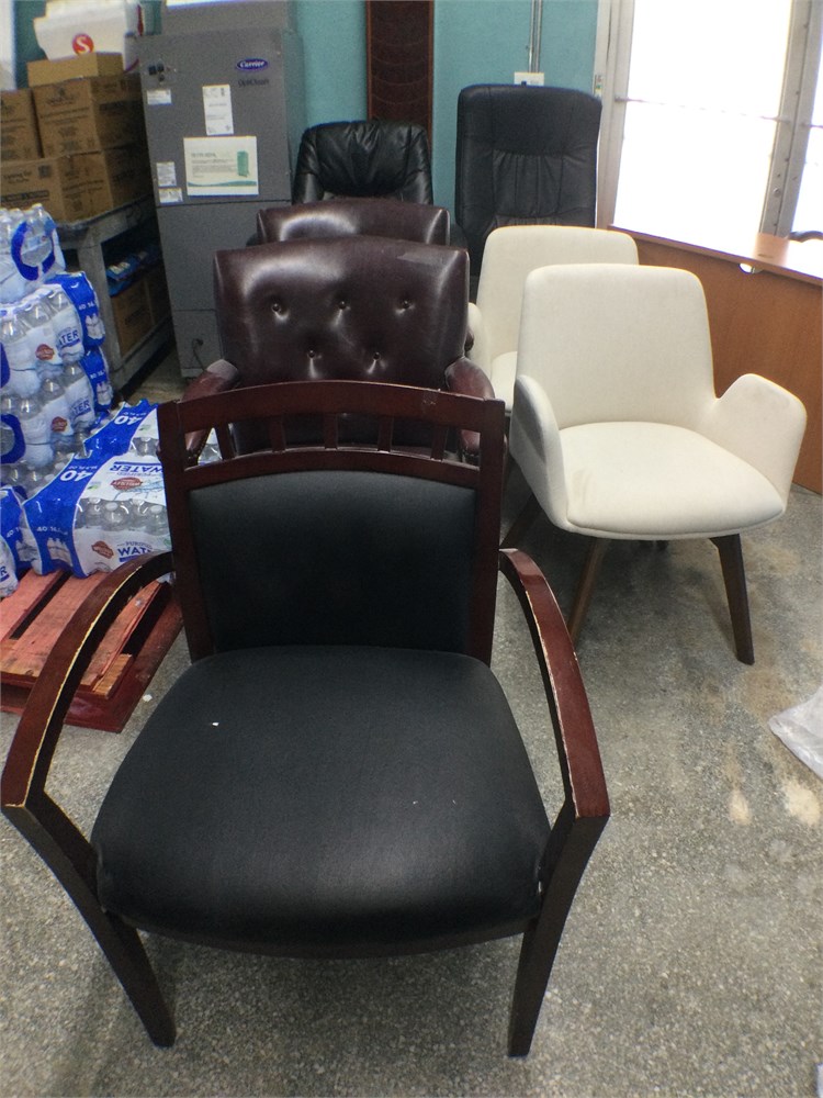 BIDERA Government Auctions Mix lot of (09) Office Furniture